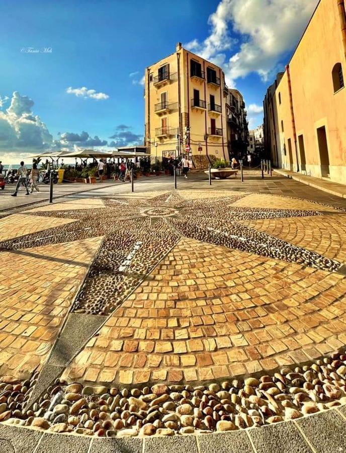 Familyholidays La Finestra Di Fronte 切法卢 外观 照片